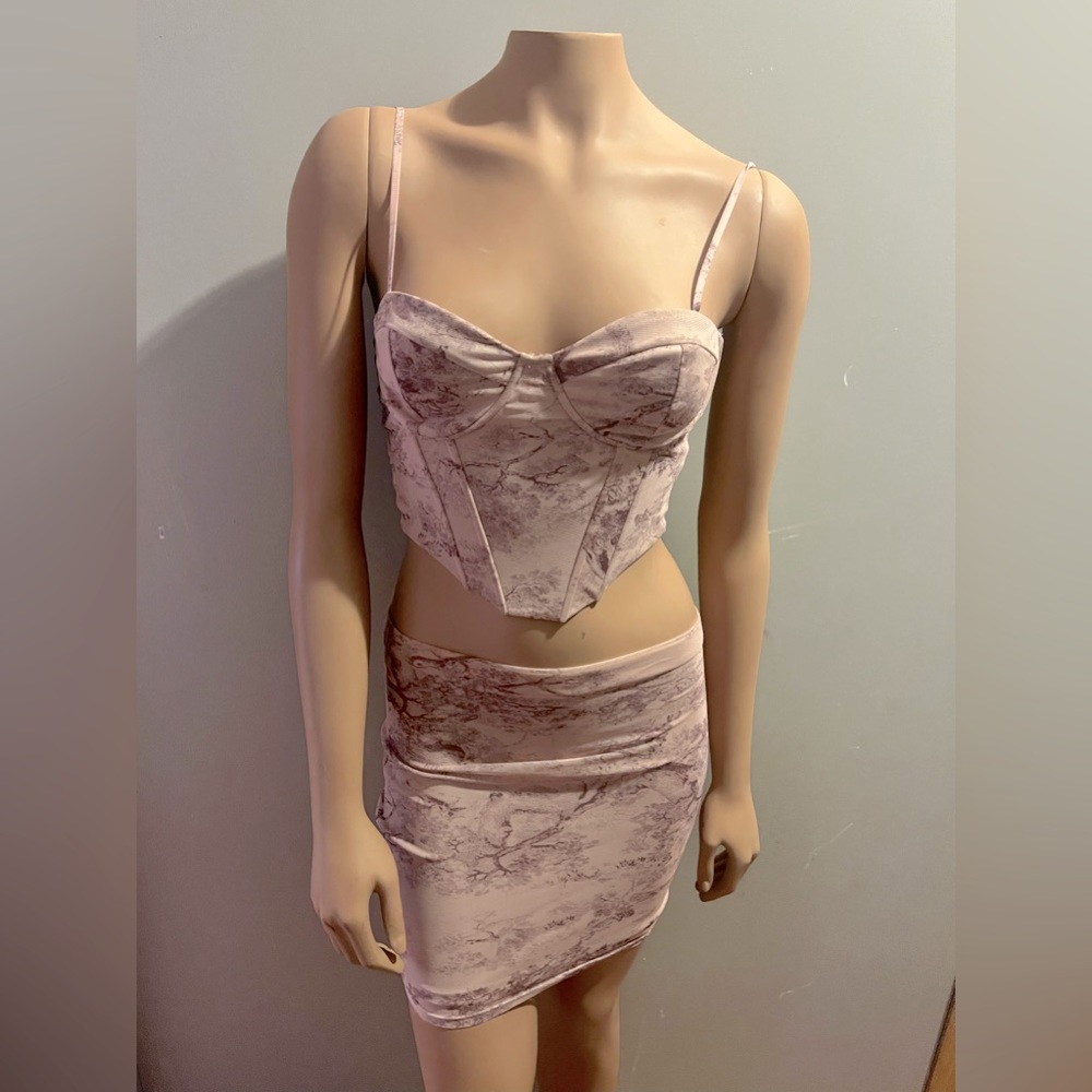 Worn once for a couple hours. I wore it for a birthday outfit.